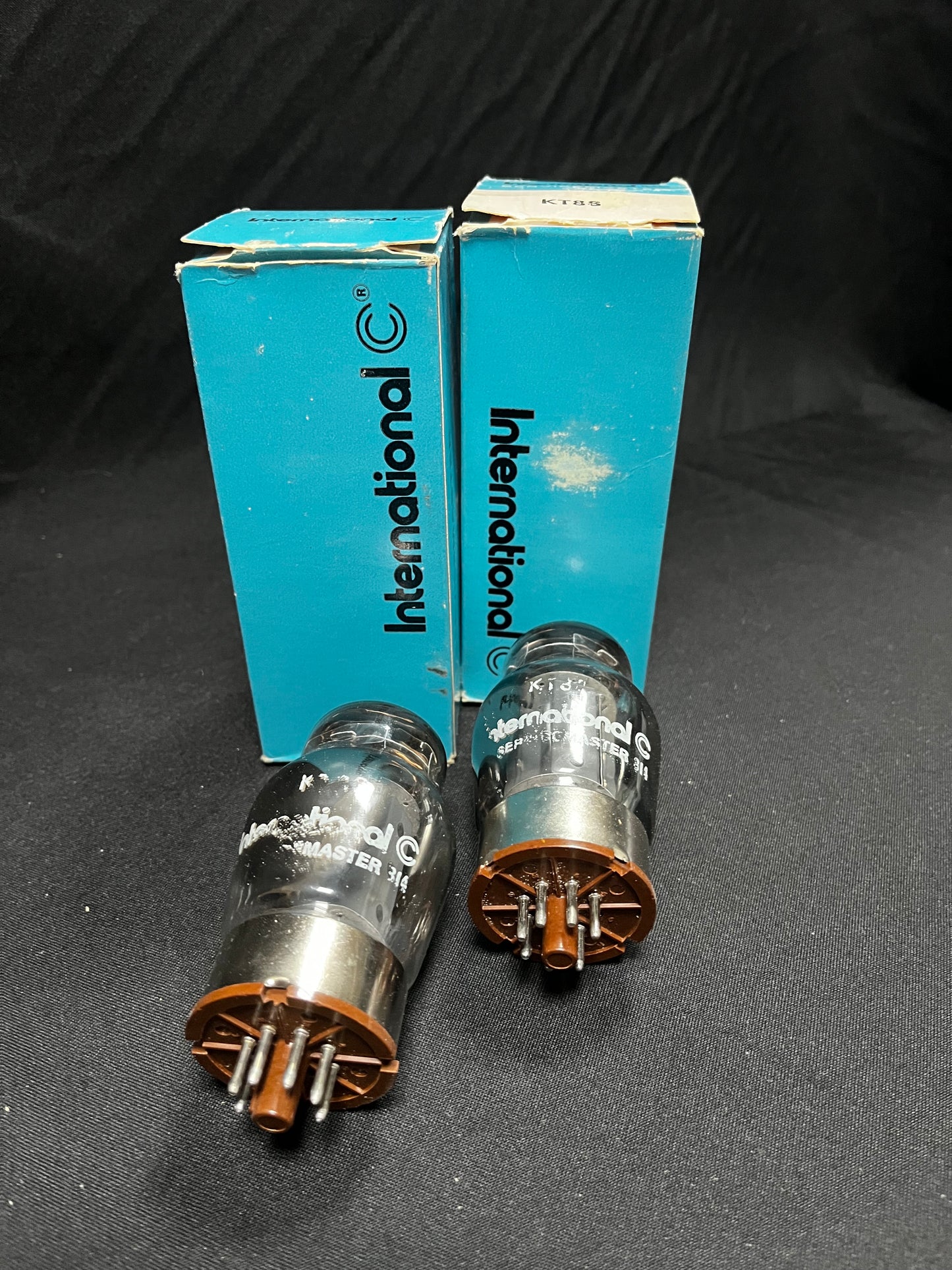 Internationale C KT88/6550 gepaarte Röhren