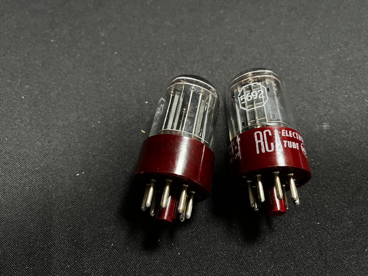 RCA 5692 (Militärversion 6SN7) NOS-Paar