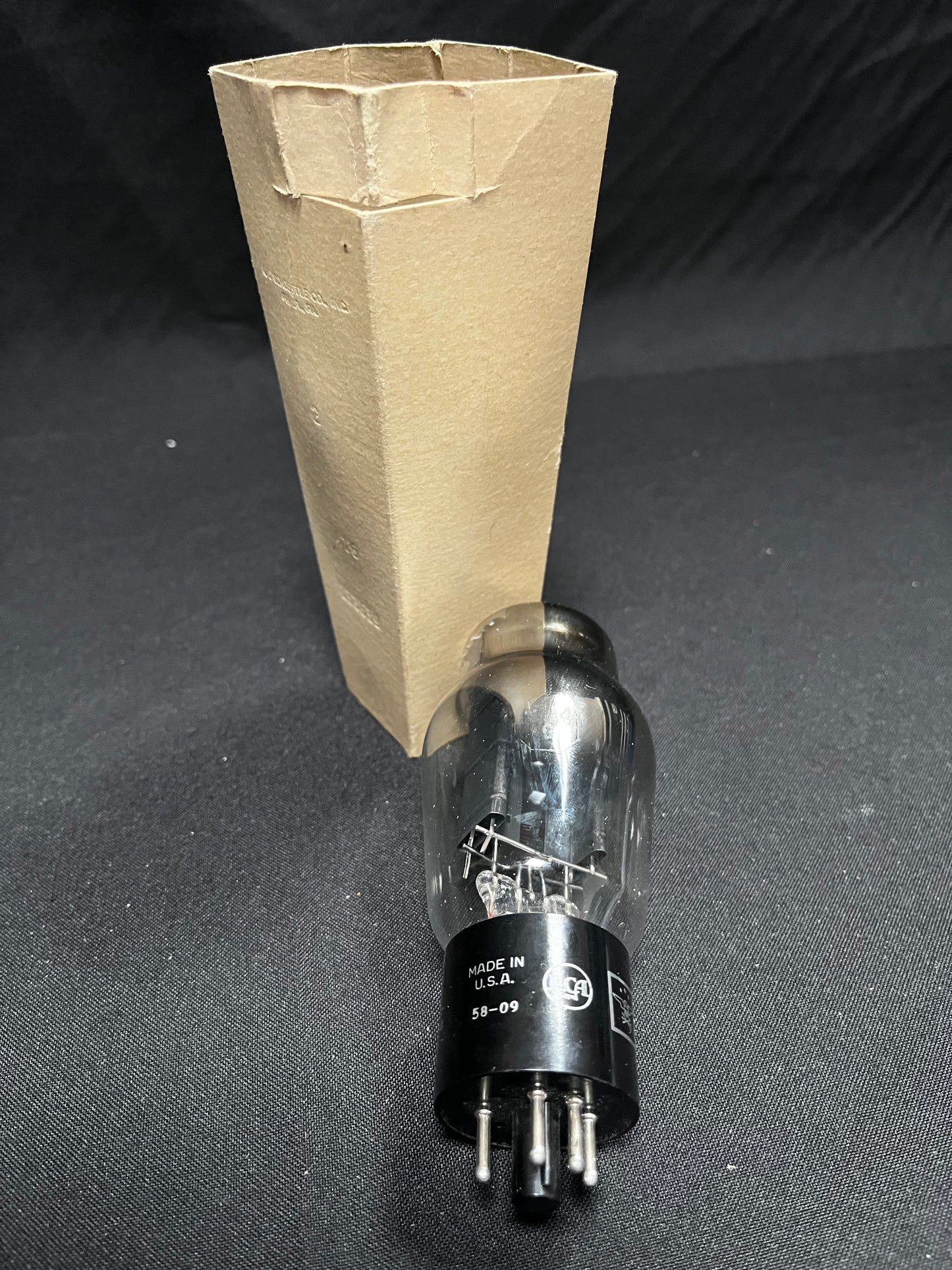 "Coke Bottle" top getter 5U4G RCA with black base