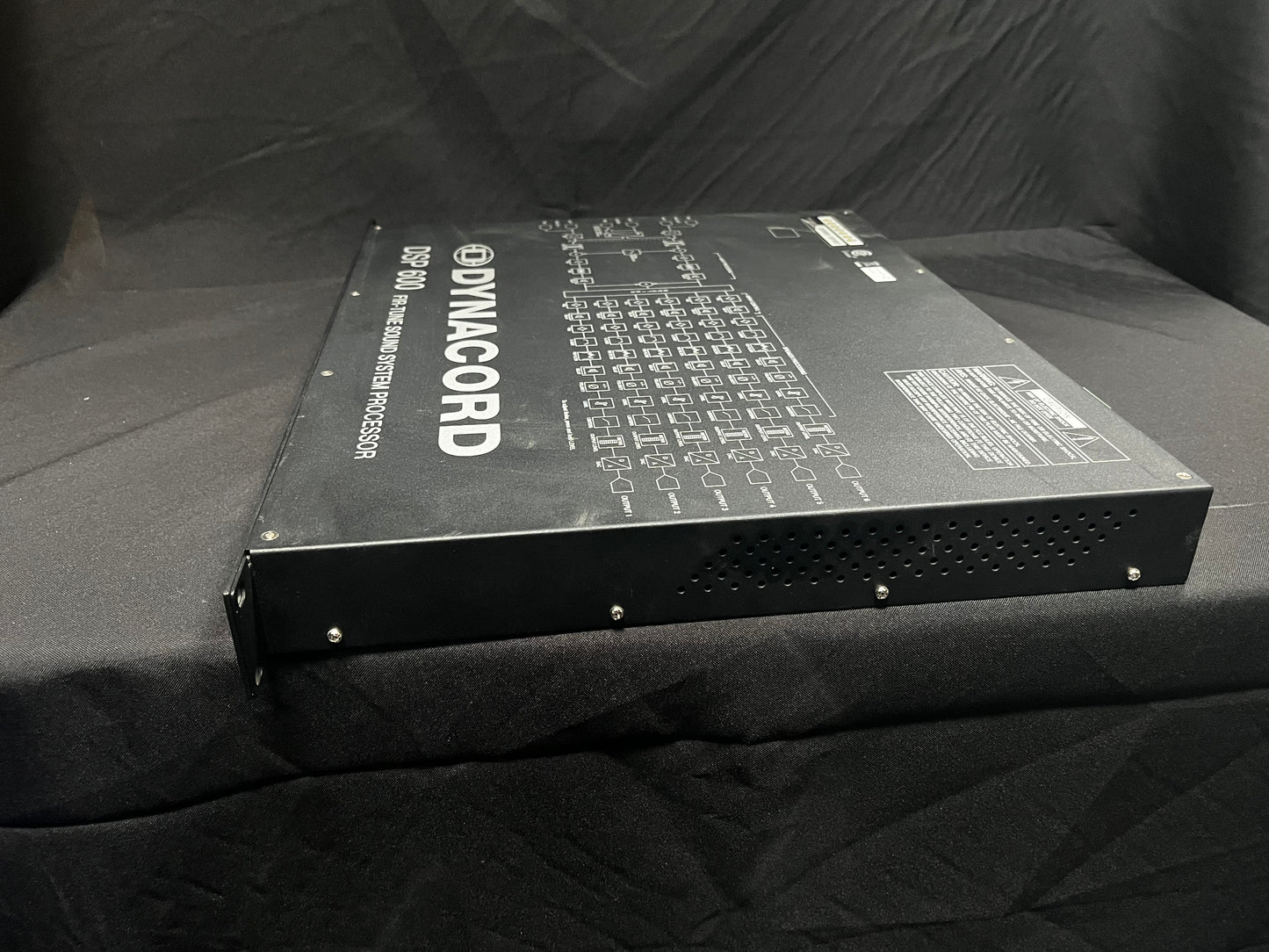 Verbesserte und modifizierte Dynacord DSP600 Aktivweichen mit linearer Stromversorgung