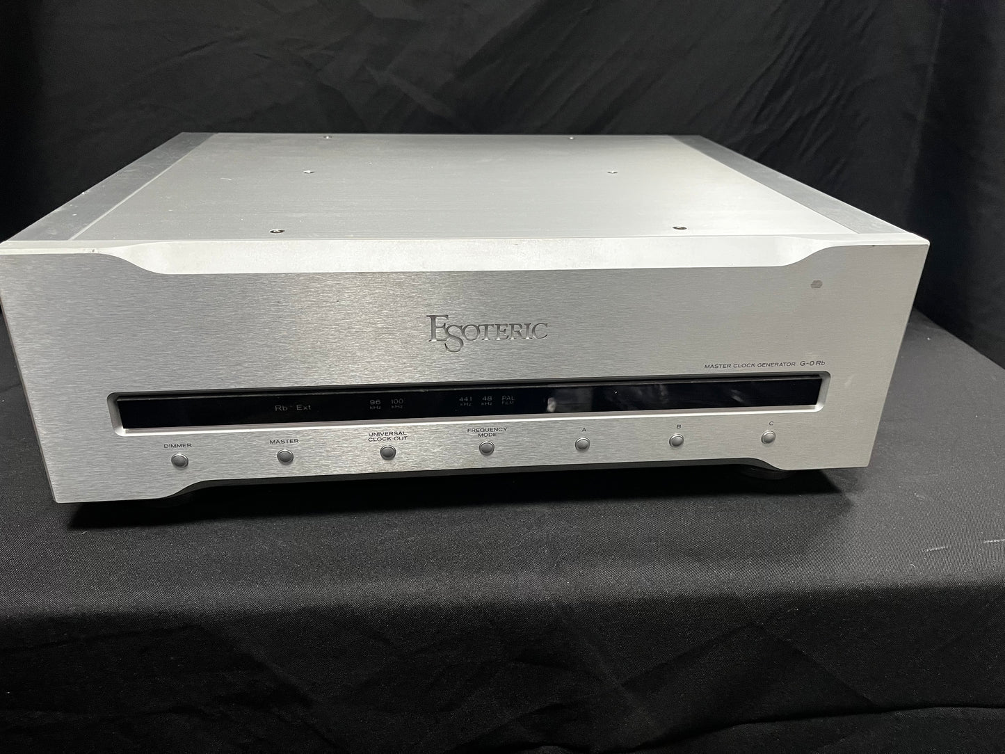 Esoterische G-0rb-Hauptuhr