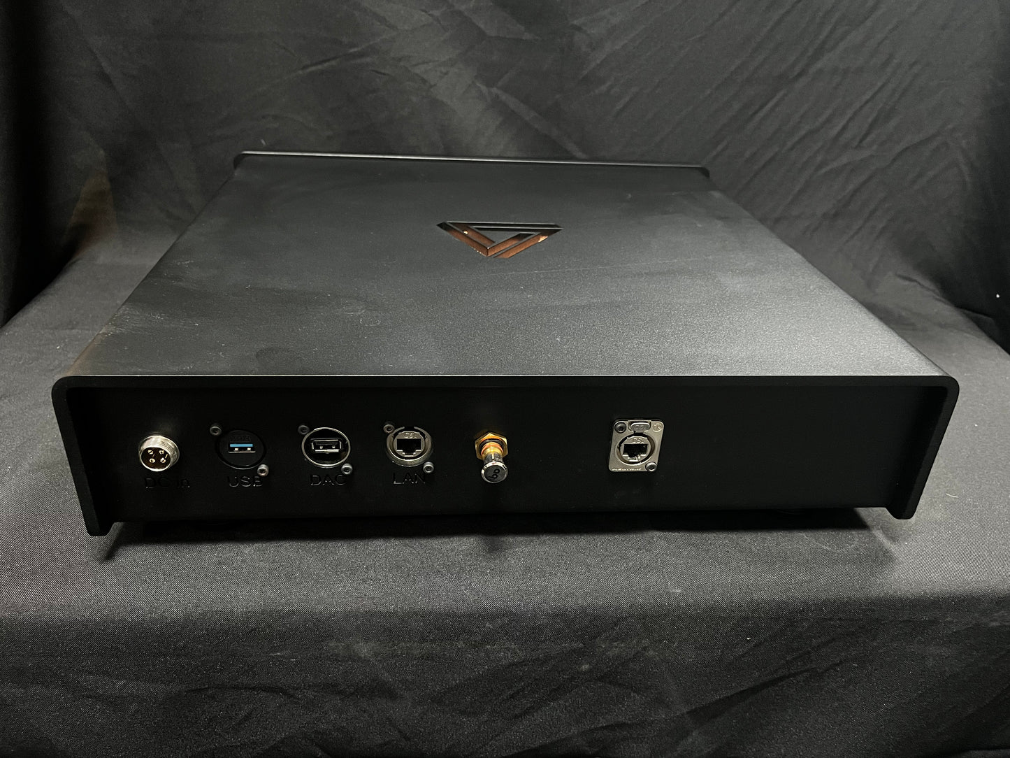 Lucas Audio Lab LDMS MiniMax Server/Streamer mit externer LPSU und 4TB SSD