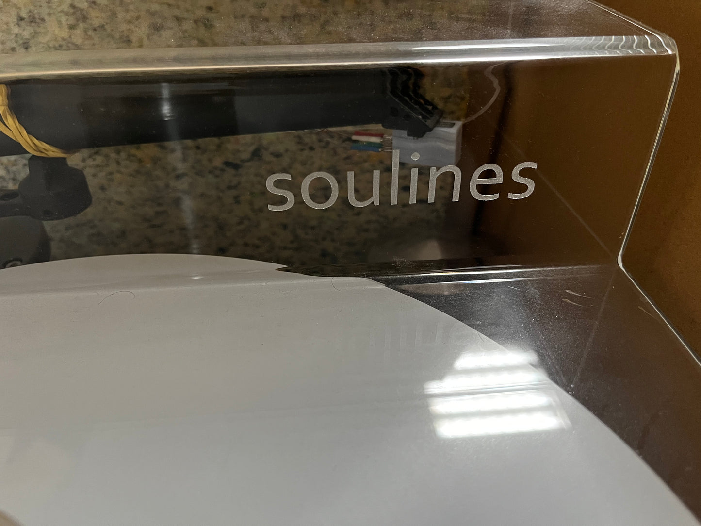 Absolute high end: Soulines TT42 turntable, Kuzma 4P9 handle and Koetsu Blue Lace MC speaker