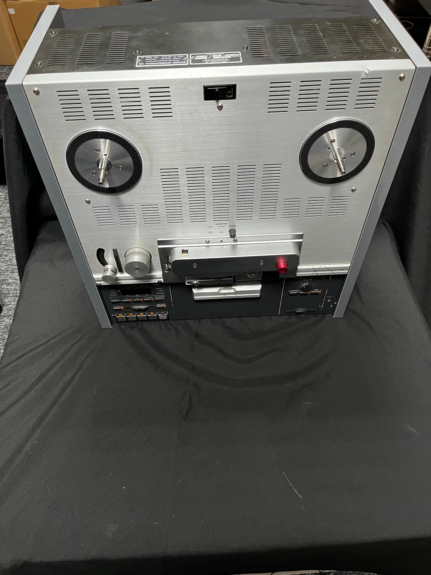 Studer A807 Tonbandgerät, vollständig restauriert, kalibriert und mit Nagravox-Teilen aufgerüstet