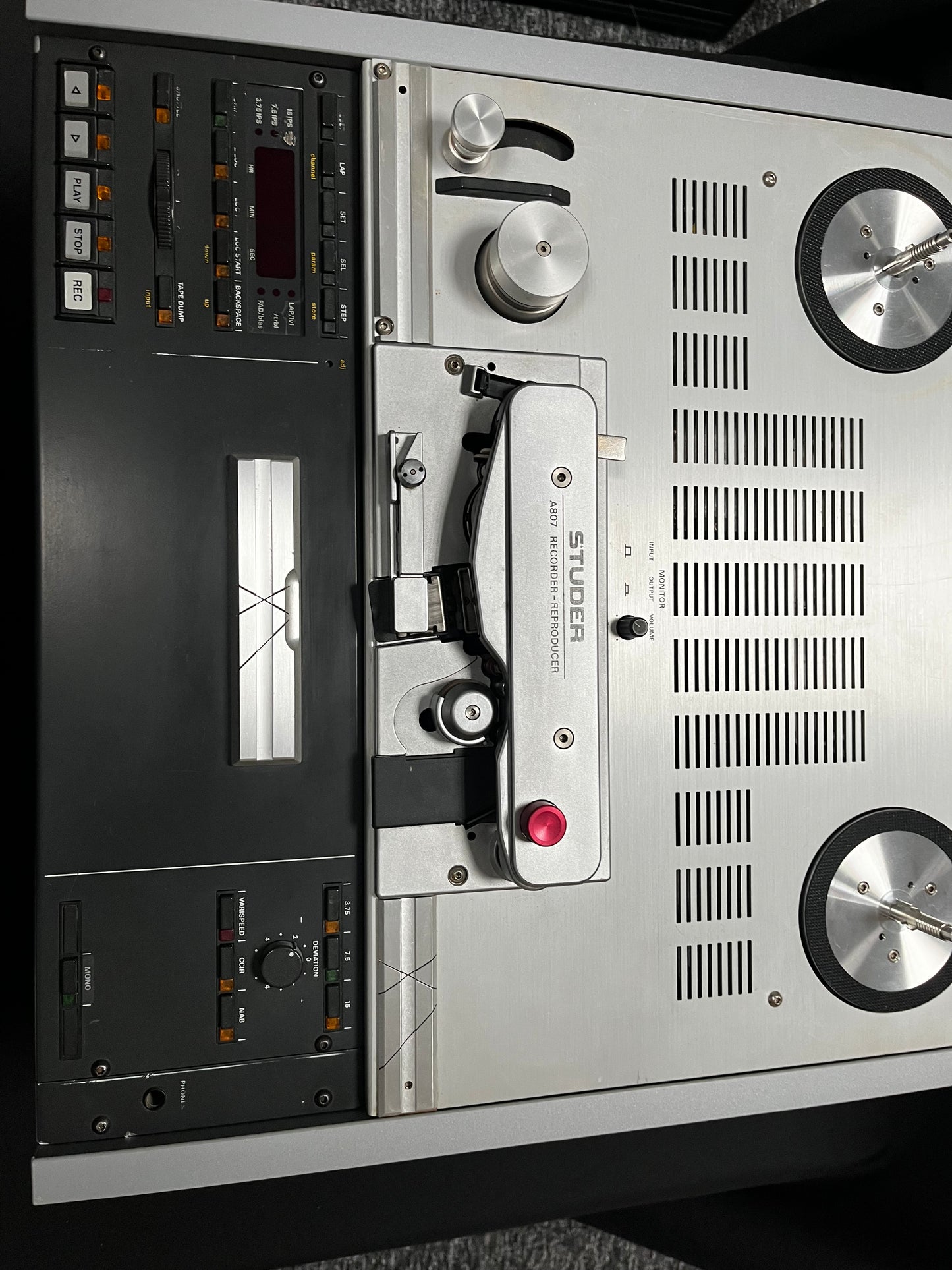 Studer A807 Tonbandgerät, vollständig restauriert, kalibriert und mit Nagravox-Teilen aufgerüstet