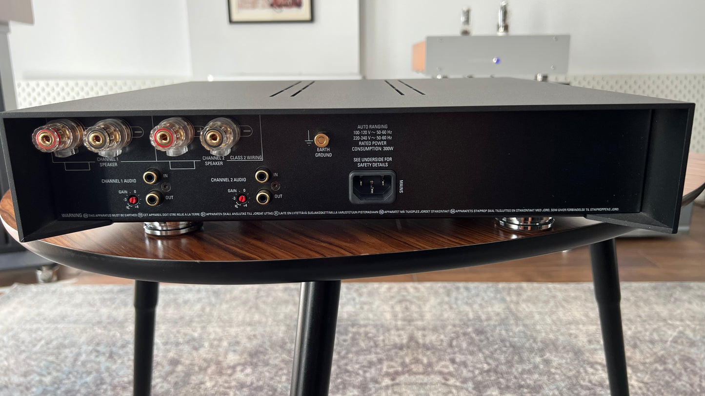 Linn Akurate 2200 Endstufe