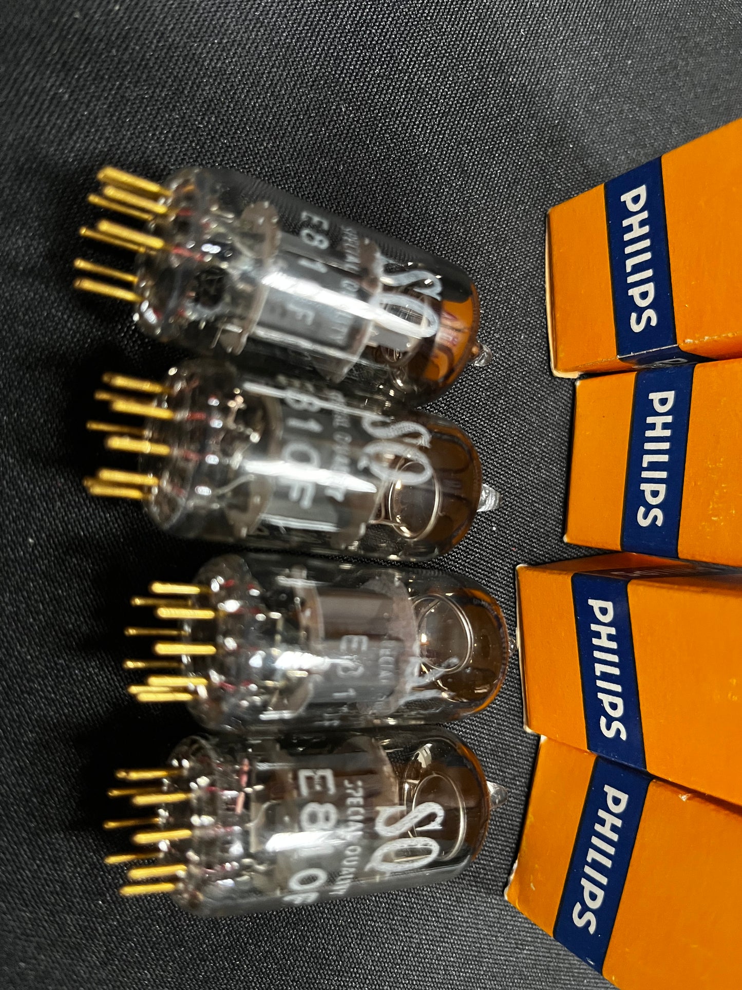 Philips E810F SQ NOS Quad