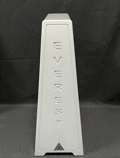 Shunyata Everest 8000 und zugehöriges Omega XC-Kabel