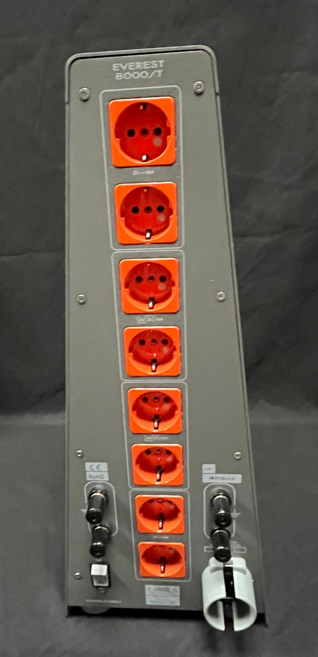 Shunyata Everest 8000 und zugehöriges Omega XC-Kabel