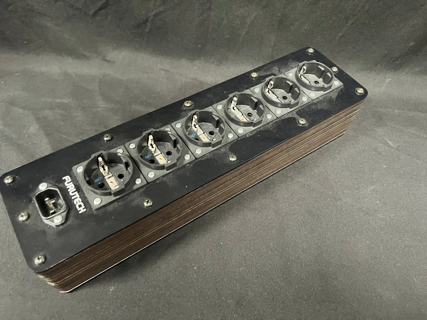 Power rail Cardas wiring, Furutech schuko connectors